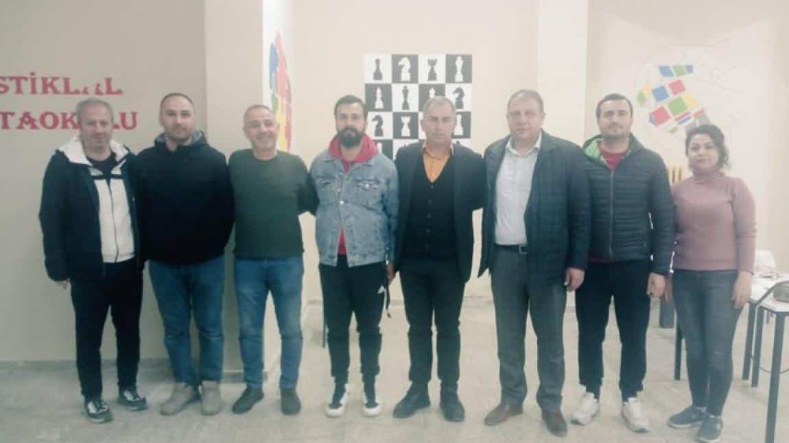 Karaköprü Gençlik ve Spor İlçe Müdürü Mustafa Sorguç okulumuzu ziyaret etti.